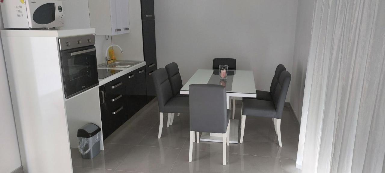 Lucija Apartment Kastela Ngoại thất bức ảnh